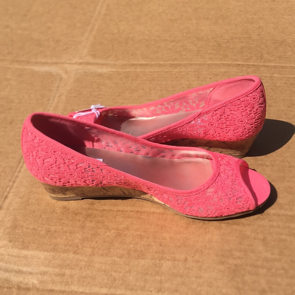 Cute pink lace heels